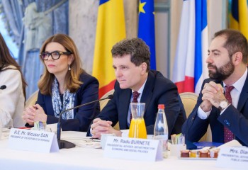 Nicușor Dan a trimis la CCR „Legea Novak”