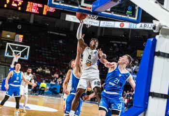 U-BT Cluj face scor în victoria cu Neptunas Klaipeda