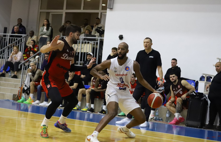 Exclusiv. Juwan Gray: „Mă aflu într-o situație în care îmi pot arăta calitățile în fața publicului larg”