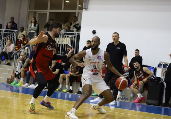 Exclusiv. Juwan Gray: „Mă aflu într-o situație în care îmi pot arăta calitățile în fața publicului larg”