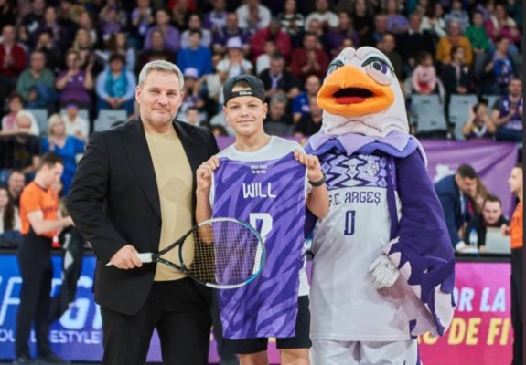 Dragoș Șerban: „Parchetul Sălii Polivalente, transformat în patinoarul vestitului Târg de Crăciun”