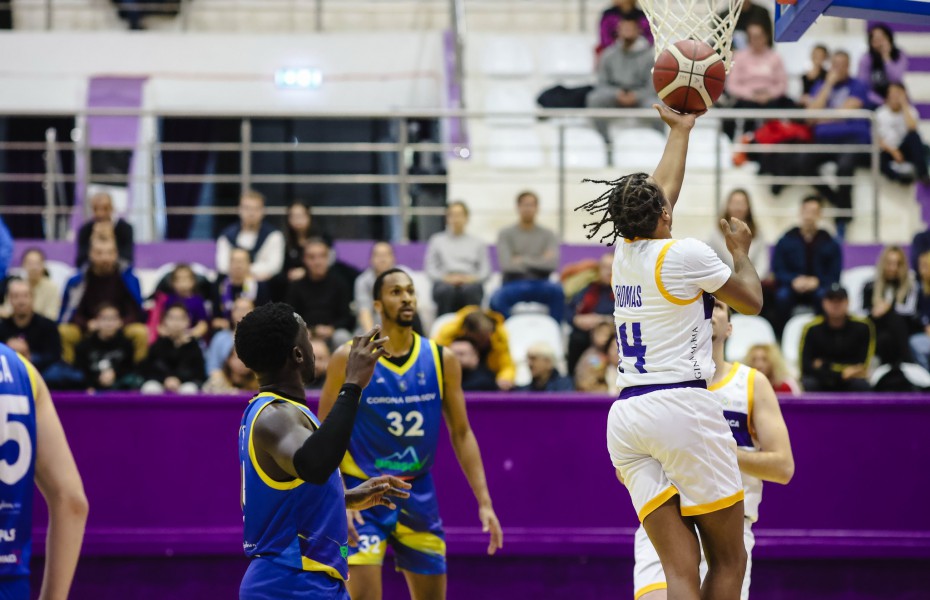 SCM Timișoara câștigă fără emoții în fața Coronei Brașov