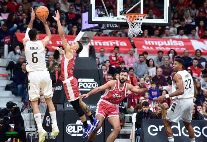 Emi Cățe a bifat prezența cu numărul 200 în Liga ACB