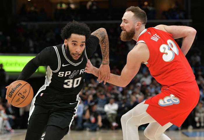 Champagnie a explodat în noaptea de Anul Nou