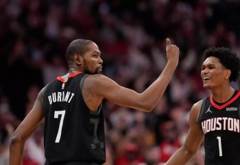 Moment bizar în NBA: Sfertul al doilea dintre Rockets și Suns s-a jucat fără un cronometru funcțional