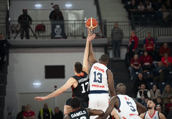 CSM Oradea trece de Cedevita Zagreb pentru prima victorie în Top 16 din Europe Cup