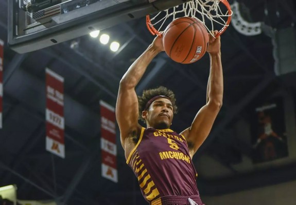 Rob Montgomery a evoluat ultima dată în Irlanda și a semnat cu CSM Târgu Jiu