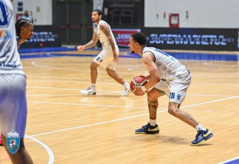 SCM U Craiova o învinge pe CSM Târgu Mureș, grație triplelor marcate în sfertul trei