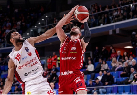 Înfrângere neașteptată, Olimpia Milano îngenuncheată de Varese