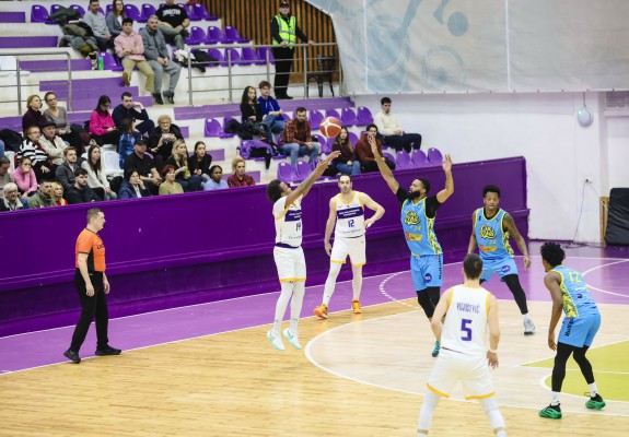 SCM Timișoara mai câștigă un meci acasă, contra lui CSU Sibiu