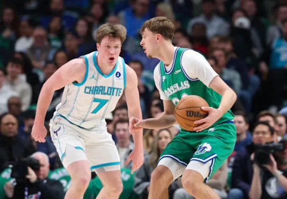 VIDEO. Cooper Flagg, prestație legendară în duelul cu rivalul din lupta pentru ROTY, Kon Knueppel