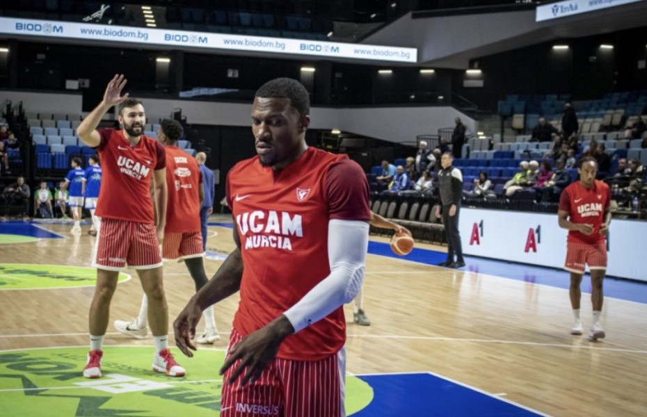 UCAM Murcia a învins-o pentru a doua oară în actuala stagiune pe Barcelona