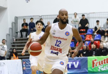 Steaua București câștigă categoric duelul cu CSM Târgu Mureș din prologul etapei