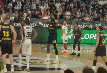 Galerie Foto. U-BT Cluj-Napoca luptă cu Aris Salonic pentru un loc în faza eliminatorie din EuroCup