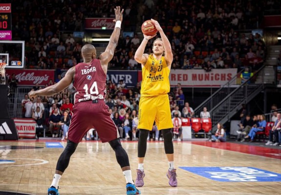 Evan Maxwell este noul pivot al lui FC Argeș Pitești