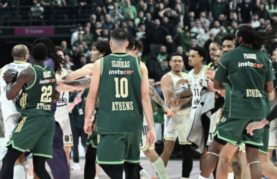 Doi baschetbaliști din Euroligă au fost la un pas de bătaie după un meci decis în ultima secundă. Video