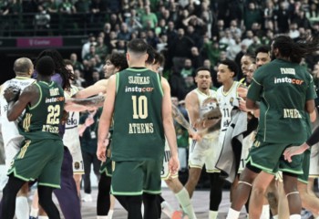 Doi baschetbaliști din Euroligă au fost la un pas de bătaie după un meci decis în ultima secundă. Video