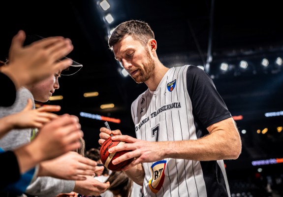 Final 8 Oradea. Saulius Kulvietis și Jeffery Taylor, în afara lotului lui U-BT Cluj pentru confruntarea cu Steaua