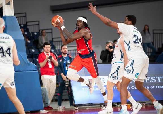 Final 8 Oradea. Thomas Bropleh a făcut cel mai bun meci de la sosirea în România, în sfertul cu Voluntari