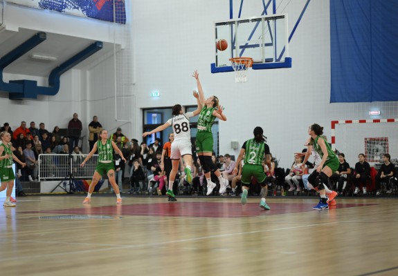 Câți spectatori au asistat la primele două meciuri de la Final Four-ul Cupei României la Baschet Feminin