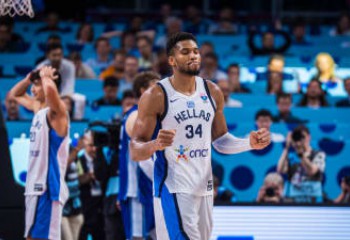 Giannis Antetokounmpo, premiat alături de Maia Sandu și Volodimir Zelenski