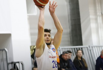 Steaua București trece clar de CSM Petrolul Ploiești în epilogul etapei cu numărul 23