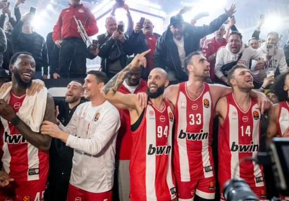 Olympiakos a zdrobit-o pe Fenerbahçe în derby-ul EuroLigii