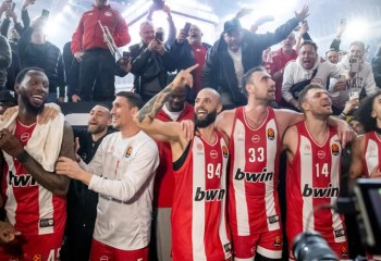 Olympiakos a zdrobit-o pe Fenerbahçe în derby-ul EuroLigii
