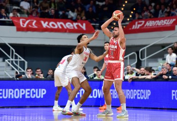 UCAM Murcia avansează în semifinalele Europe Cup, după un meci în care Emi Cățe a fost aproape de double-double