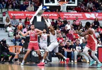 UCAM Murcia câștigă la mare luptă duelul cu BAXI Manresa