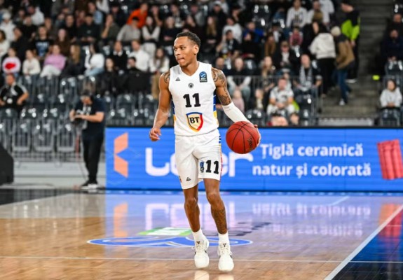 Daron Russell: „Fanii ne-au ridicat când eram jos.”