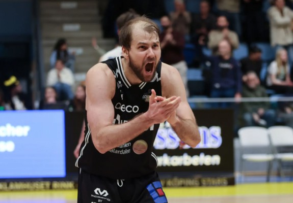 Köping Stars, echipa lui Dragoș Diculescu, se află la un pas de eliminarea din play-off