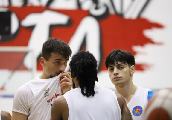 Steaua a oprit seria surprinzătoare de reușite a gorjenilor