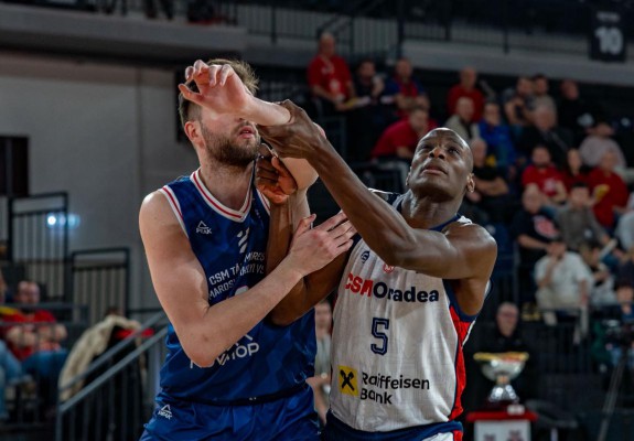 CSM Oradea ajunge la trei victorii consecutive în LNBM, după succesul cu CSM Târgu Mureș