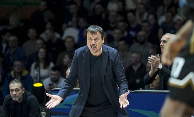 Ergin Ataman nu știe. Și în România e la fel!