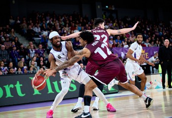 Rapid București câștigă bătălia cu FC Argeș și ajunge la șapte victorii consecutive în LNBM