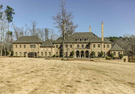 GALERIE FOTO. Ja Morant își vinde vila de 3,5 milioane de dolari din Memphis