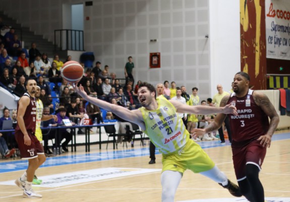 Petrolul Ploiești a trecut de Târgu Jiu în ultimul sfert, după 30 de minute echilibrate