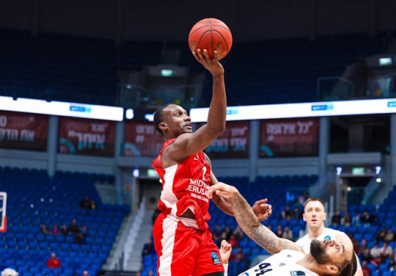 Jared Harper, din nou MVP al EuroCup