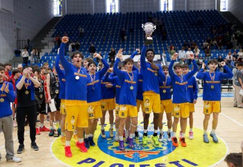 FOTO. CSM Petrolul Ploiești este campioana României la U15