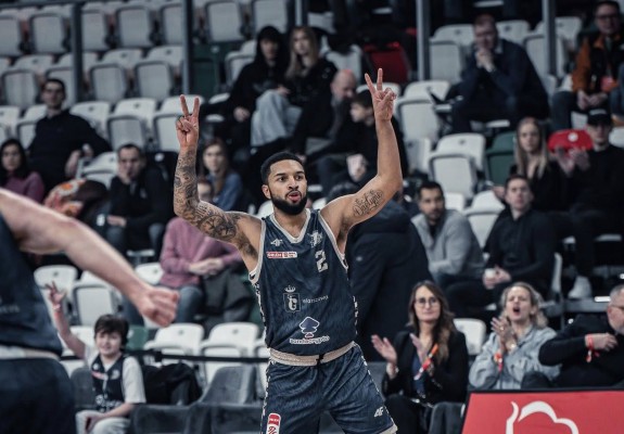 Darnell Edge: „Va fi un meci foarte intens între două echipe pline de talent”