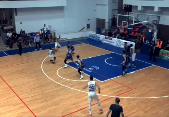 Dye a fost eroul Stelei în ultima secundă din partida cu Brașov. Video