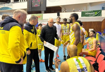 CSM Petrolul Ploiești  și Steaua București au obținut victorii clare și vor juca partida decisivă