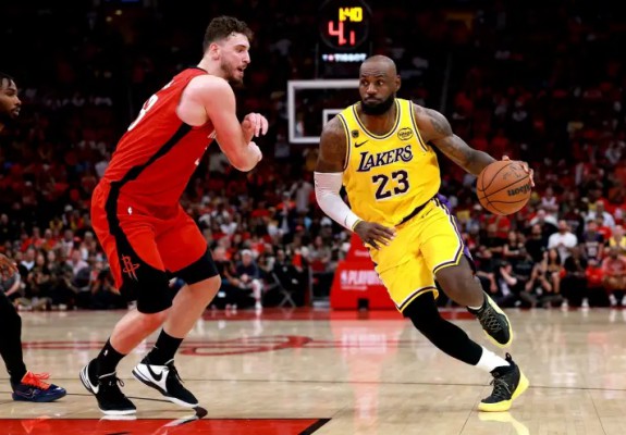 Houston Rockets a obținut prima victorie din play-off-ul din NBA