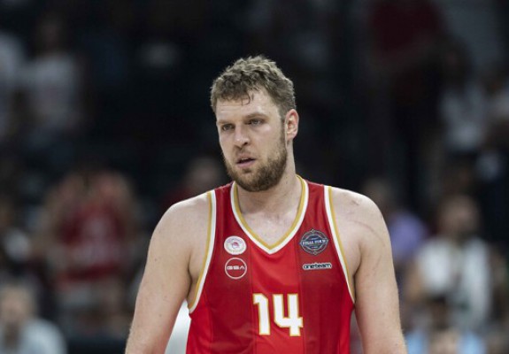 Sasha Vezenkov este MVP-ul sezonului 2025/26 din Euroligă