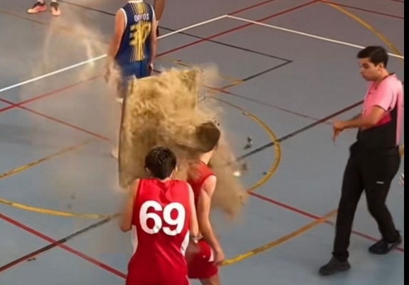 VIDEO. Scene incredibile la un meci din Spania