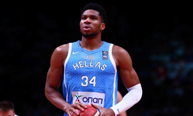Giannis Antetokounmpo nu va evolua în fața României în această vară