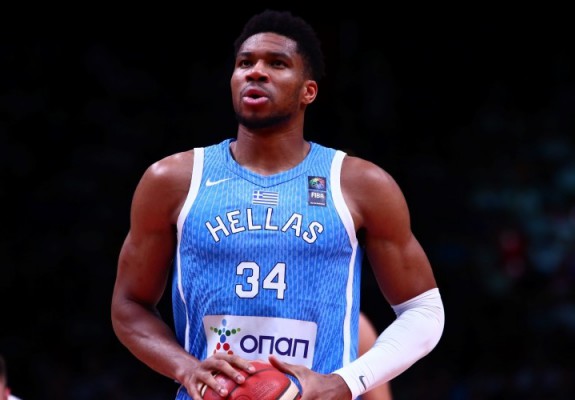 Giannis Antetokounmpo nu va evolua în fața României în această vară