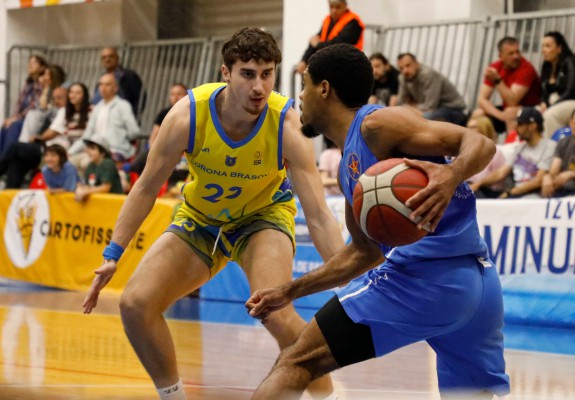 Corona Brașov a avut nevoie de o repriză de prelungiri pentru a învinge CSA Steaua