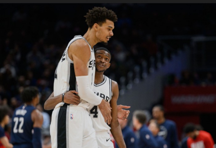 Knicks și Spurs au obținut ultimele victorii din play-off în NBA